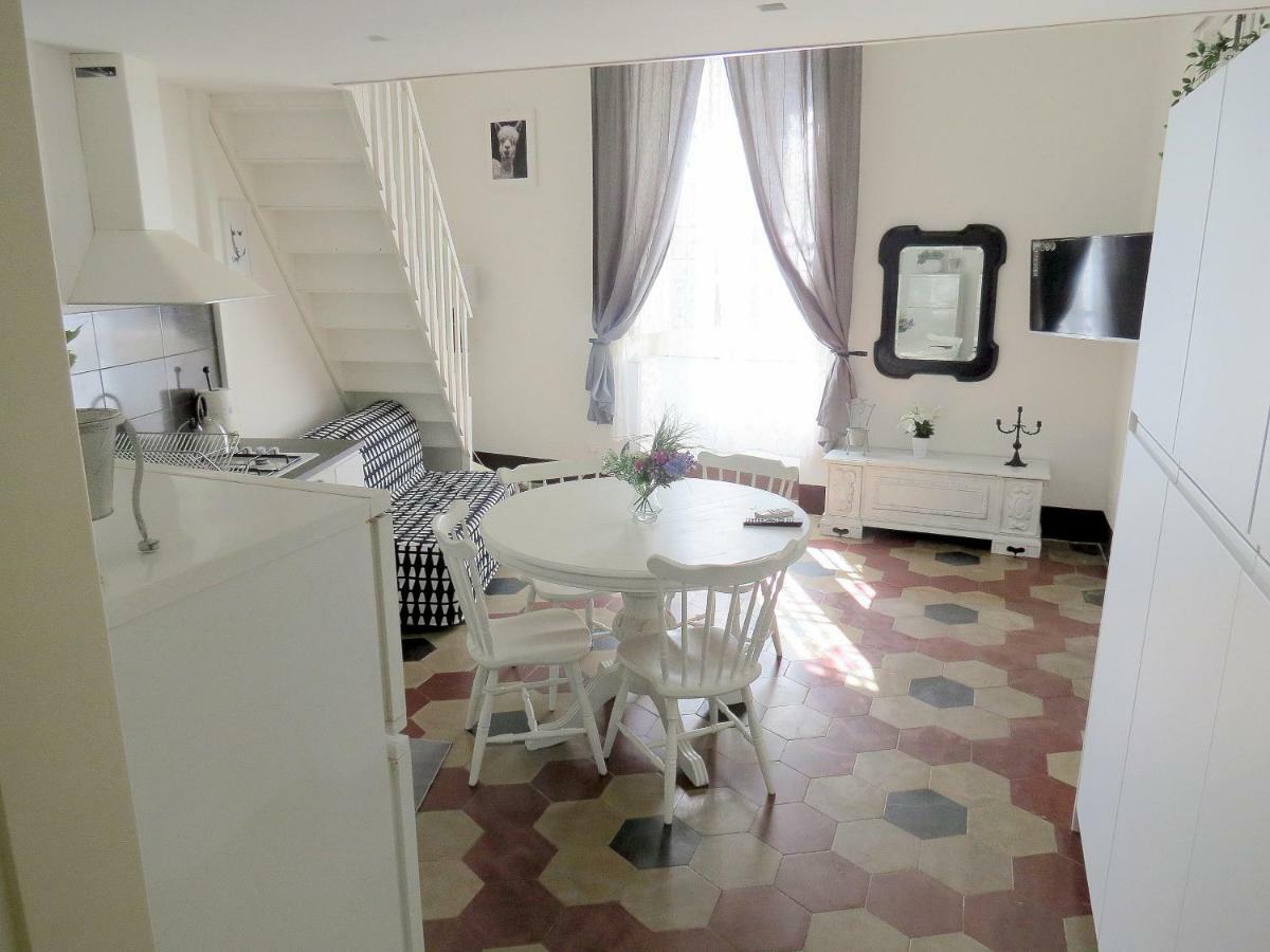 Appartamento A Casa Del Reuccio Aeroporto di Catania Fontana Rossa Esterno foto